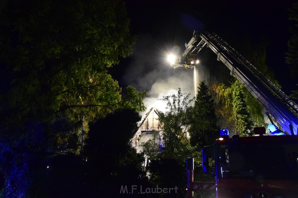 Grossfeuer Einfamilienhaus Siegburg Muehlengrabenstr P0171.JPG - Miklos Laubert